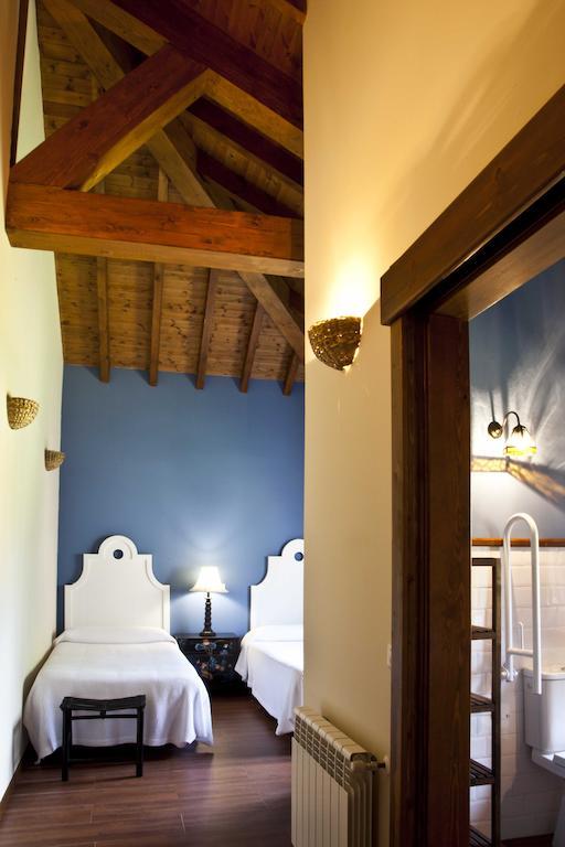 La Casa De La Abuela Milagros Guest House Pravia Room photo